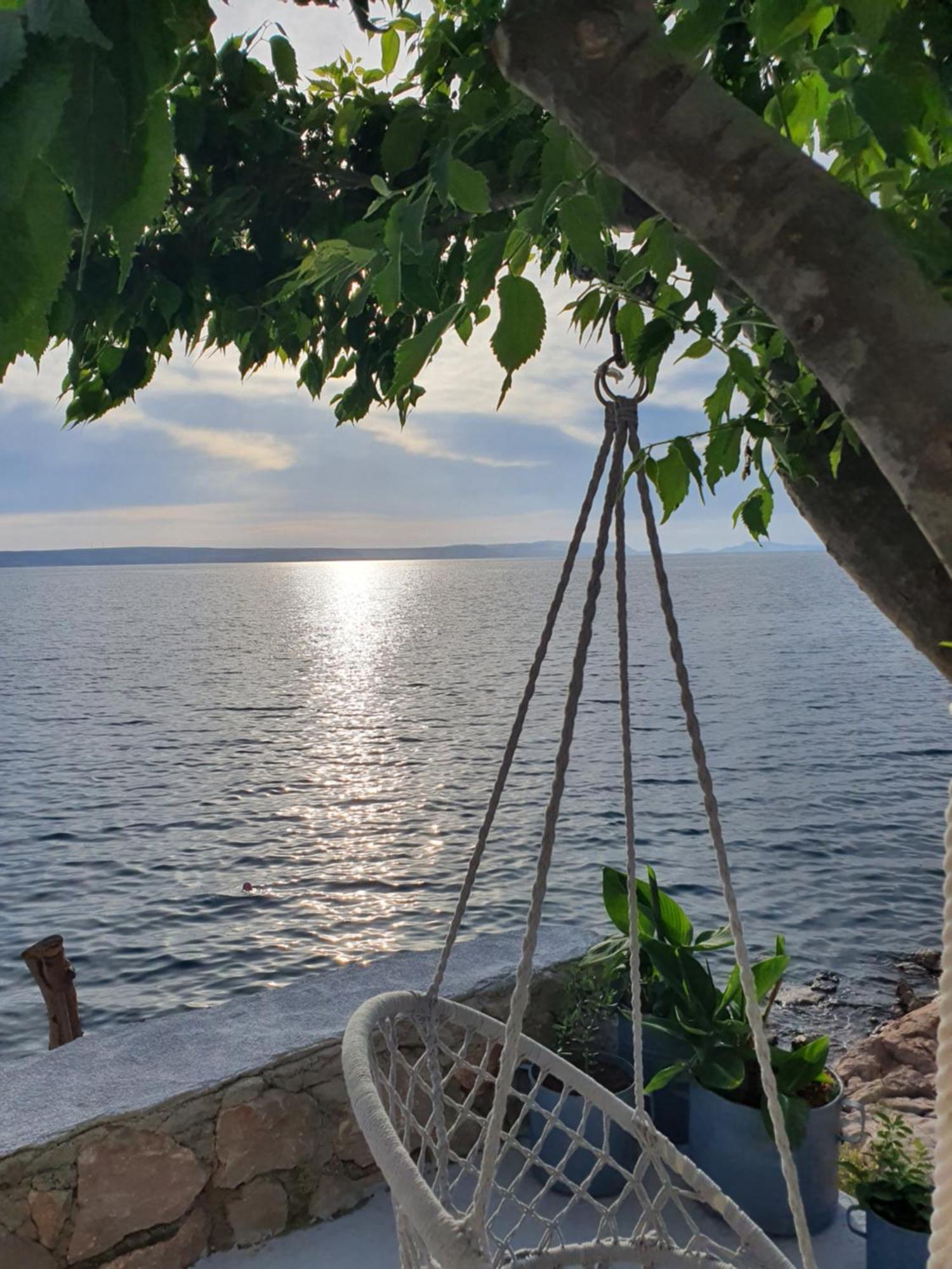 Apartamento Kuca Za Odmor Seahouse Karlobag Exterior foto
