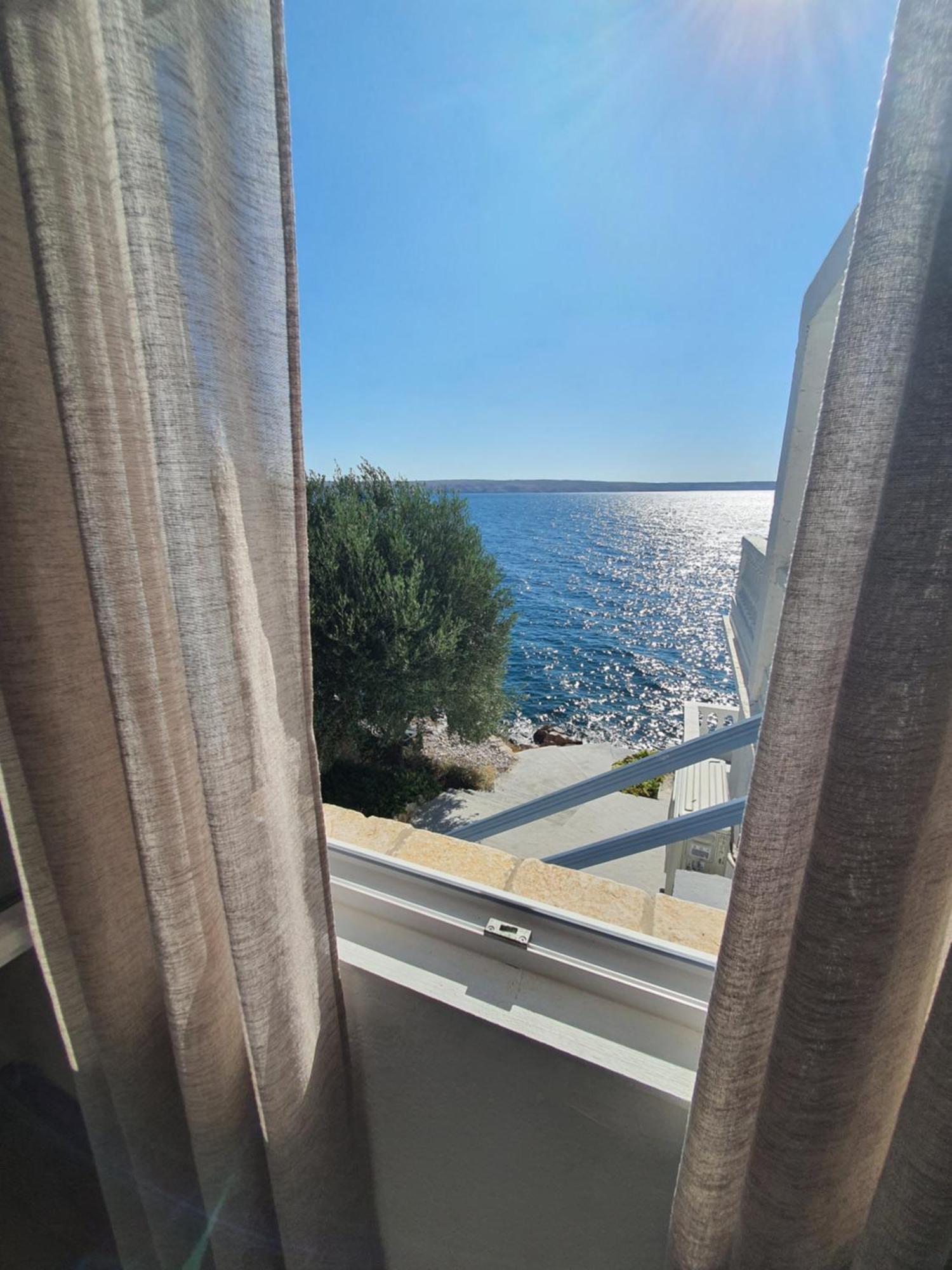 Apartamento Kuca Za Odmor Seahouse Karlobag Exterior foto