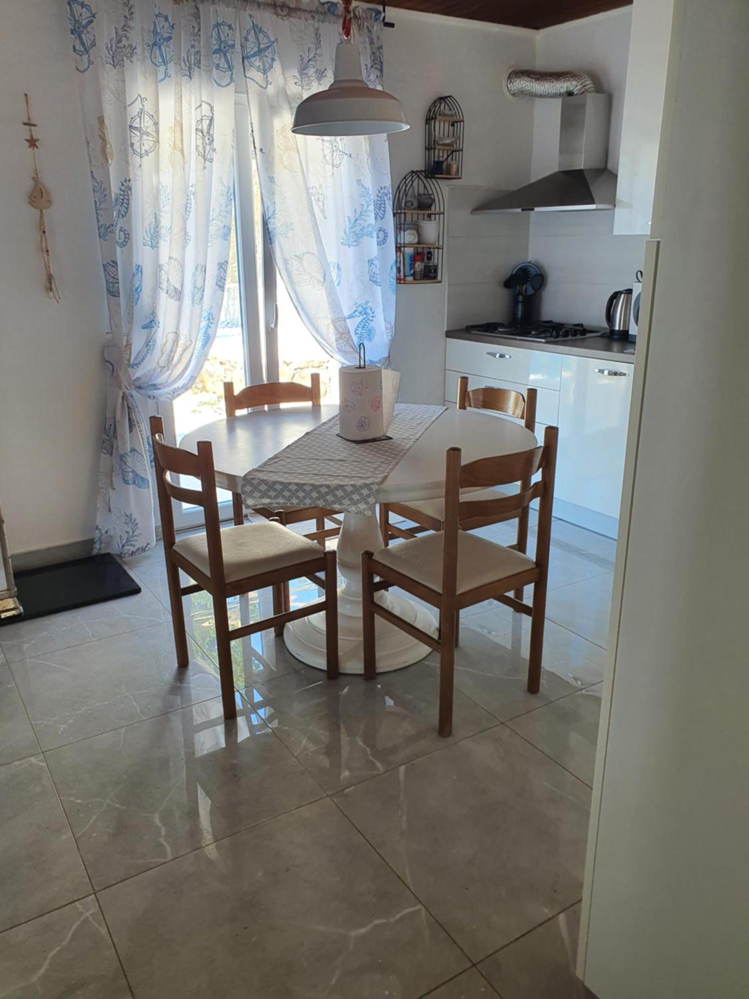 Apartamento Kuca Za Odmor Seahouse Karlobag Exterior foto